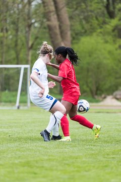 Bild 35 - wBJ VfL Pinneberg - Eimsbuettel : Ergebnis: 6:2